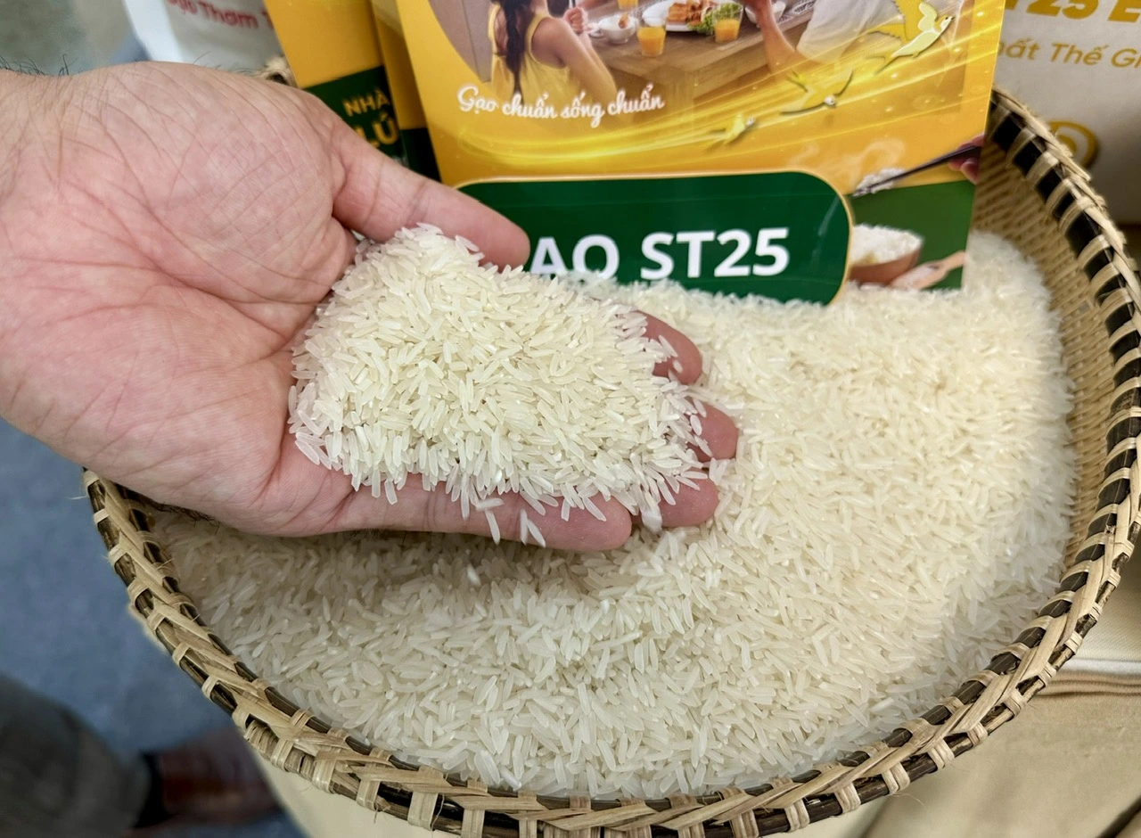 Người Việt vẫn xách từng túi gạo khi ra nước ngoài, vì sao? - Ảnh 1.
