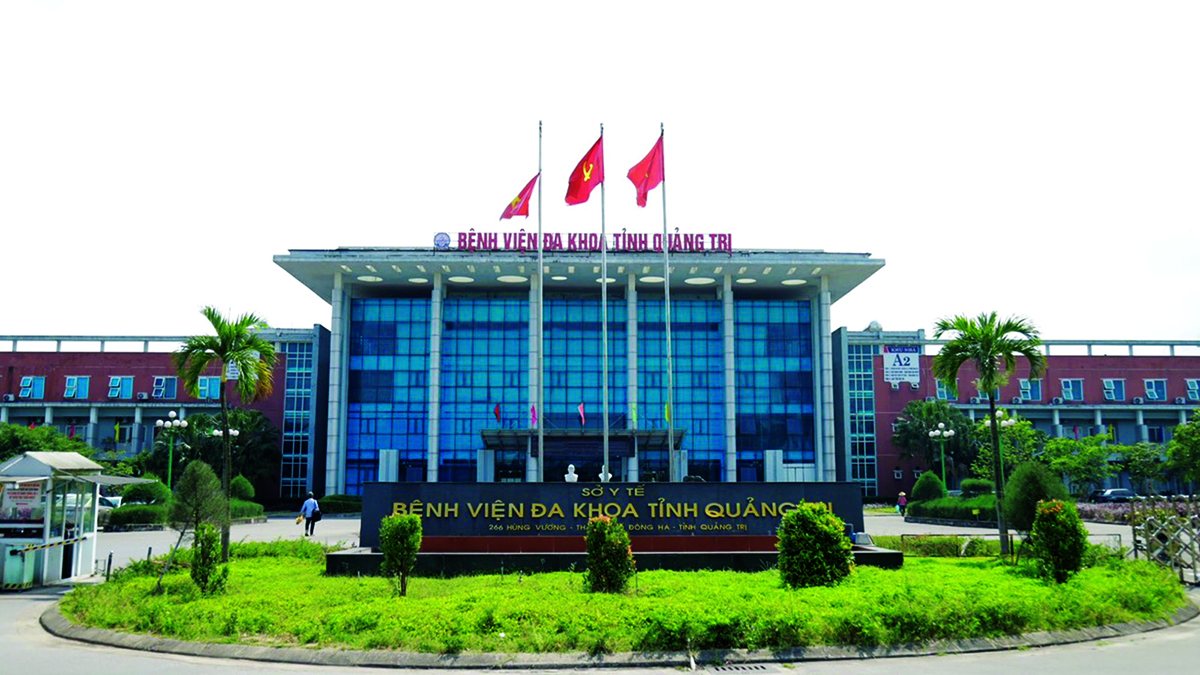 Bệnh viện Đa khoa tỉnh Quảng Trị: Hướng tới sự phát triển bền vững và chất lượng cao - Ảnh 1.