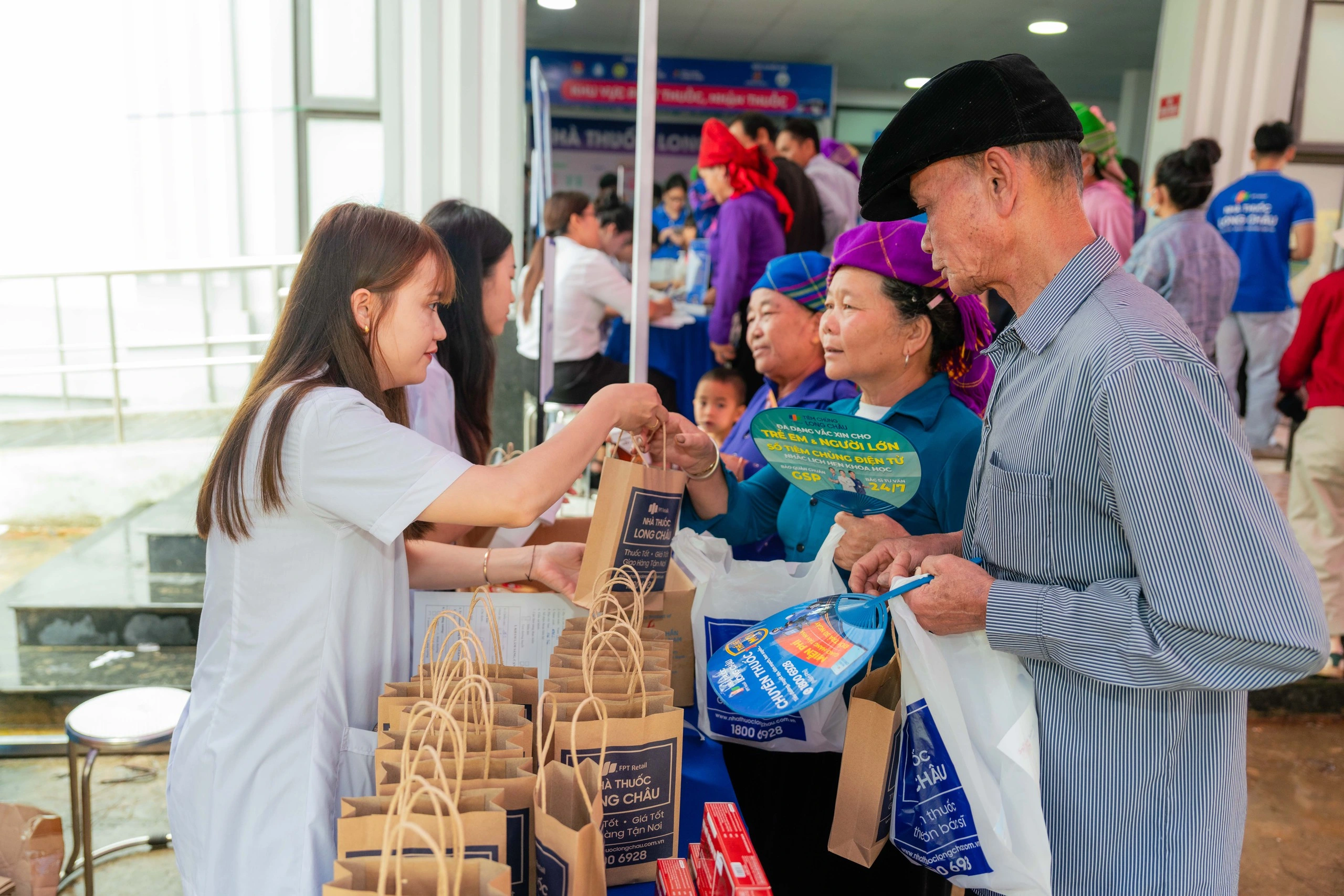 Hợp tác giữa Long Châu và Đơn vị Dược phẩm nhằm cung cấp sản phẩm chính hãng đến tay người tiêu dùng - Ảnh 1.