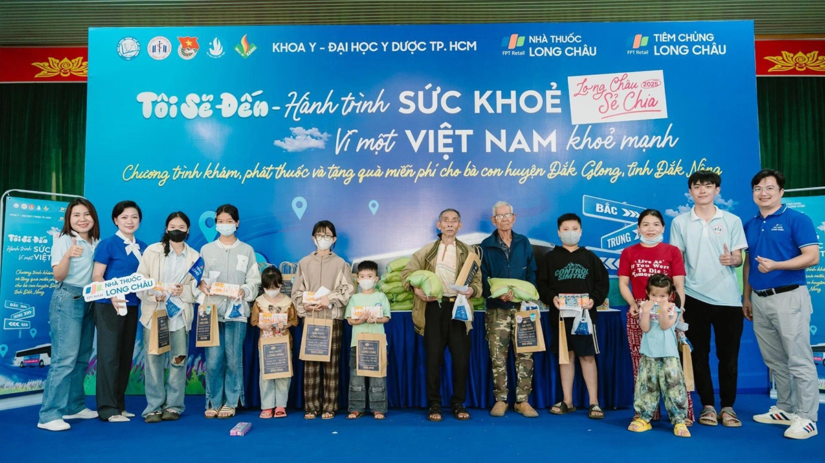 Khởi động hành trình chăm sóc sức khỏe cộng đồng - Ảnh 1.