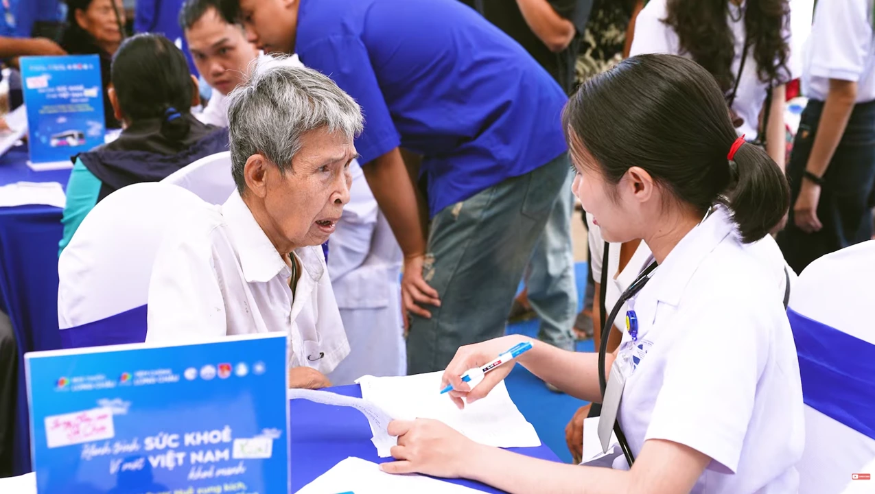 Hành Trình Chia Sẻ Yêu Thương - Ảnh 2.